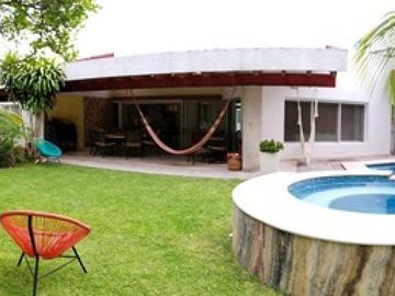 Hermosa casa en venta en condominio privado - Fracc. Colinas de Santa Fe, Xochitepec Mor.