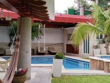 Hermosa casa en venta en condominio privado - Fracc. Colinas de Santa Fe, Xochitepec Mor.
