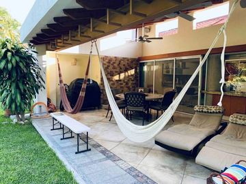 Hermosa casa en venta en condominio privado - Fracc. Colinas de Santa Fe, Xochitepec Mor.