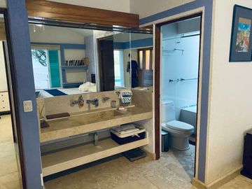 Hermosa casa en venta en condominio privado - Fracc. Colinas de Santa Fe, Xochitepec Mor.