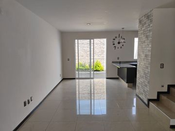 CASA EN VENTA REAL DEL CARMEN - 4 RECAMARAS ENTREGA PARA JULIO 2025
