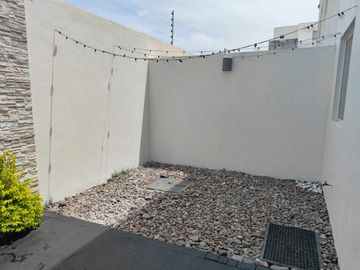 CASA EN VENTA REAL DEL CARMEN - 4 RECAMARAS ENTREGA PARA JULIO 2025
