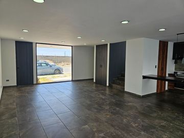 EXCELENTE CASA PREVENTA
