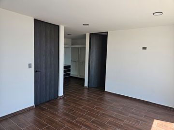 EXCELENTE CASA PREVENTA