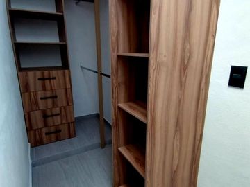 Casa sola con alberca en fracc. Granjas Mérida de Temixco