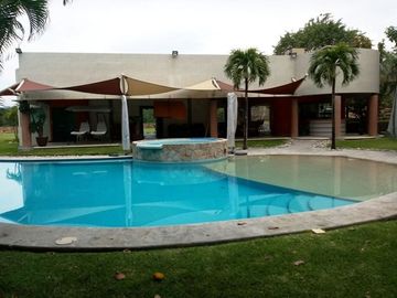 Bonita casa en venta - Fraccionamiento Club de Golf Santa Fe, Xochitepec, Morelos
