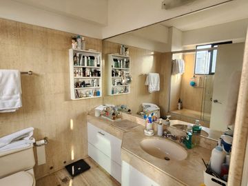Vendo hermoso departamento remodelado con vista al golf los incas