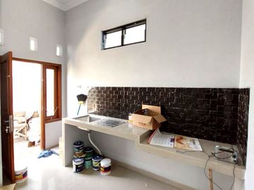 Rumah Baru  2 Lantai dekat Jalan Besi Jangkang