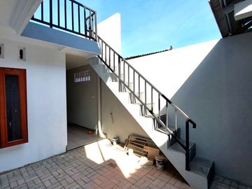 Rumah Baru  2 Lantai dekat Jalan Besi Jangkang