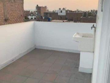Dúplex frente a parque Urb. Alpamayo $ 170,000