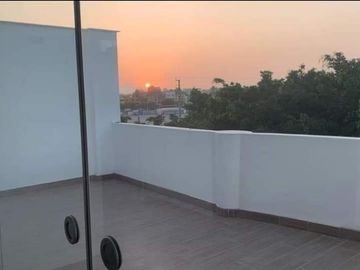 Dúplex frente a parque Urb. Alpamayo $ 170,000