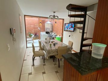 VENDO HERMOSA CASA EN SAN BORJA