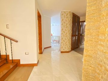 VENDO HERMOSA CASA EN SAN BORJA
