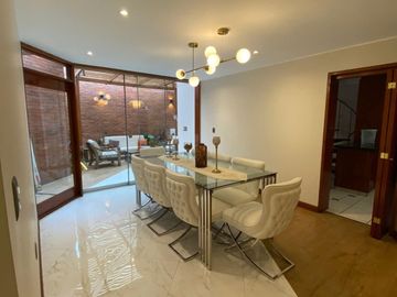VENDO HERMOSA CASA EN SAN BORJA