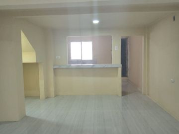 Venta de Casa en Mapasingue en el sector de la empresa Santa Priscila, Ubicada en la ciudadela Colinas del Hipódromo