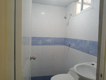 Venta de Casa en Mapasingue en el sector de la empresa Santa Priscila, Ubicada en la ciudadela Colinas del Hipódromo