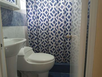 Venta de Casa en Mapasingue en el sector de la empresa Santa Priscila, Ubicada en la ciudadela Colinas del Hipódromo