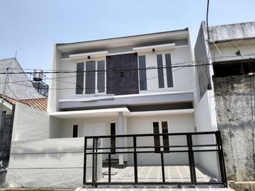 Rumah Minimalis Modern Baru Gress di Perumahan Puri Mas  Rungkut Surabaya Timur