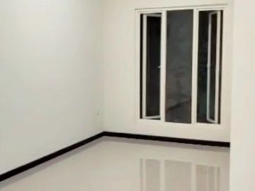 Rumah Minimalis Modern Baru Gress di Perumahan Puri Mas  Rungkut Surabaya Timur