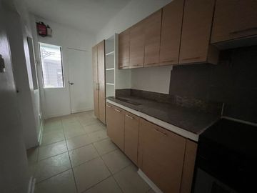 BJS - FOR SALE: 5 Bedroom House in Multinational Village, Parañaque
