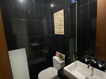 Rumah Mewah di Lokasi Asri dan Strategis, Jl. Bungur Mampang Prapatan