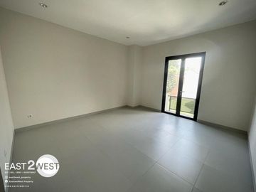 Dijual Rumah Cluster Kencana Loka Extension BSD City Tangerang Selatan Bagus Cantik Murah Siap Huni