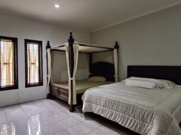 Rumah Hoek Modern Minimalis di Bintaro Sektor 9 – Luas dan Fasilitas Lengkap