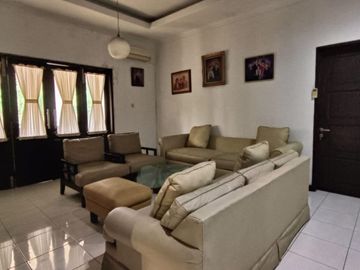 Rumah Hoek Modern Minimalis di Bintaro Sektor 9 – Luas dan Fasilitas Lengkap