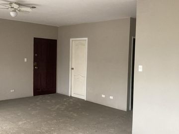 Oportunidad ! Vendo Departamento #1 piso alto Av. Victor Emilio Estrada y Balsamo  con garage