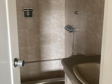 Oportunidad ! Vendo Departamento #1 piso alto Av. Victor Emilio Estrada y Balsamo  con garage