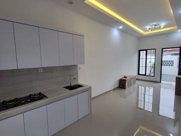 Rumah KP Ciracas Kelapa Dua Wetan,Baru 2 LANTAI Mewah Murah di Jaktim Kota Jakarta Timur Jual Dijual