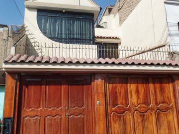 ¡Ubicadisima! Casa en Avenida - Urb. San Diego SMP