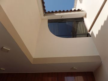¡Ubicadisima! Casa en Avenida - Urb. San Diego SMP