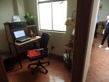 ¡Ubicadisima! Casa en Avenida - Urb. San Diego SMP