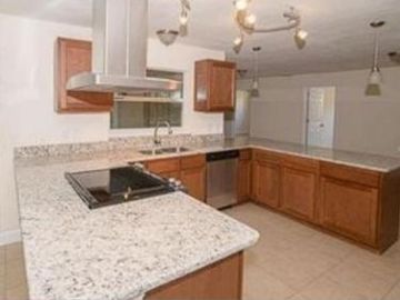 VENTA DE ACOGEDORA Y AMPLIA CASA EN LA SUPERMANZANA 27 CANCUN