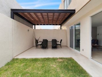 Venta de casa en Fraccionamiento La Vista Residencial con amenidades