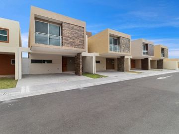 Venta de casa en Fraccionamiento La Vista Residencial con amenidades