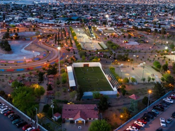 VENTA HERMOSA CASA EN FRACCIONAMIENTO ARROYOS CHIHUAHUA