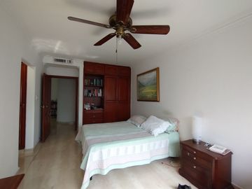 Apartamento en venta en Villa Country.