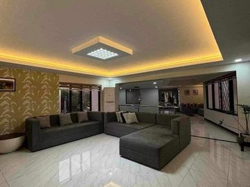 FOR SALE FULLY FURNISHED LUXURIOUS MODERN HOUSE IN MABALACAT CITY NEAR NLEX