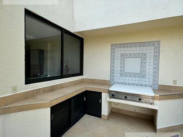SE VENDE CASA SOLA FRACCIONAMIENTO BURGOS CON FRONTON TEMIXCO MORELOS.