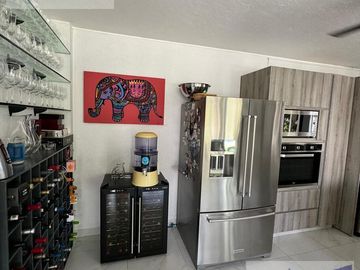 SE VENDE CASA SOLA FRACCIONAMIENTO BURGOS CON FRONTON TEMIXCO MORELOS.