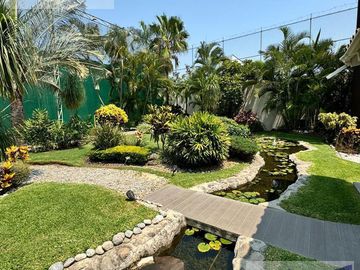 SE VENDE CASA SOLA FRACCIONAMIENTO BURGOS CON FRONTON TEMIXCO MORELOS.