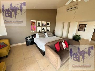 SE VENDE CASA SOLA FRACCIONAMIENTO BURGOS CON FRONTON TEMIXCO MORELOS.
