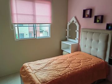 Venta de casas en la la Urbanización La Martina, 3 dormitorios, a crédito.