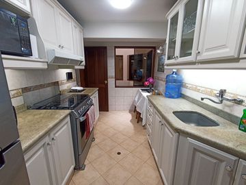VENTA DEPARTAMENTO CON AMPLIA TERRAZA EN URB. CHACARILLA SURCO