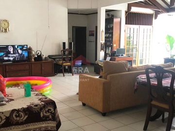 Rumah Strategis di Deman Asri, Kebayoran Lama - Ideal untuk Keluarga