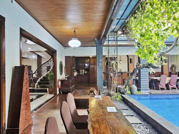 Di Jual Guest house aktif di lebak bulus jakarta Selatan