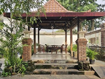 Di Jual Guest house aktif di lebak bulus jakarta Selatan