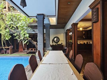 Di Jual Guest house aktif di lebak bulus jakarta Selatan